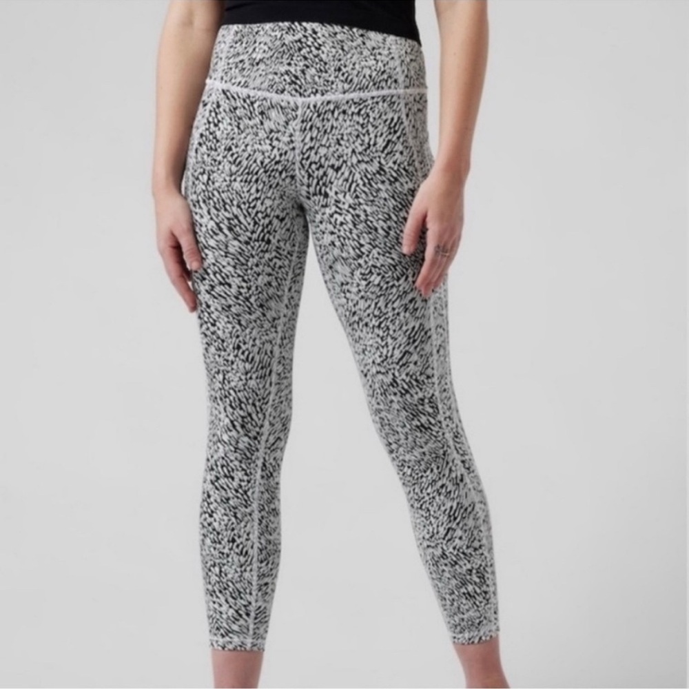 Athleta Ultimate Stash II High Rise 7/8 Leggings XL